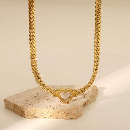 Heart with Chain of Links Gruesos Necklace (18K Gold Plated) | Luvesina