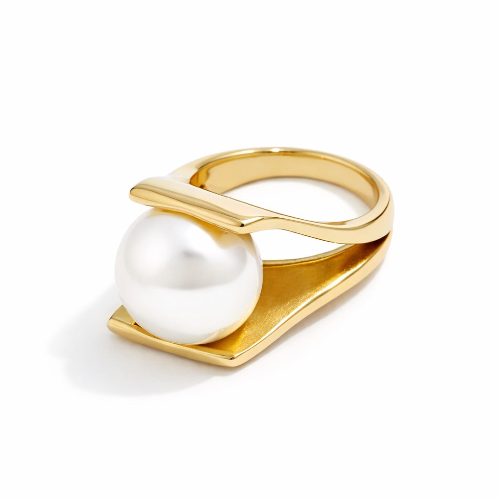 Pearl Paola Ring (18K Gold Plated) | Luvesina