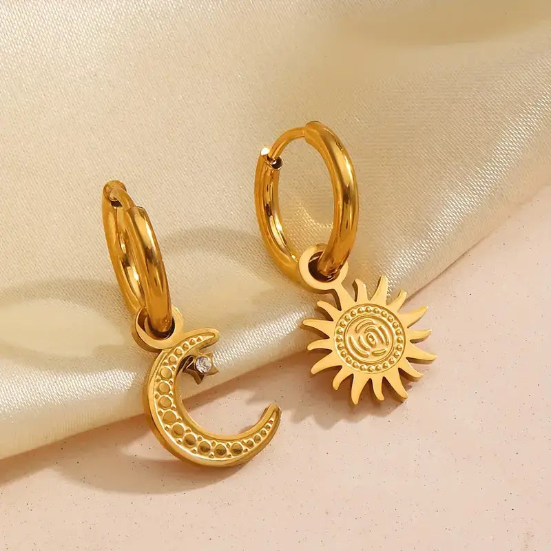 Aro Sun and Moon Earring (18K Gold Plated) | Luvesina