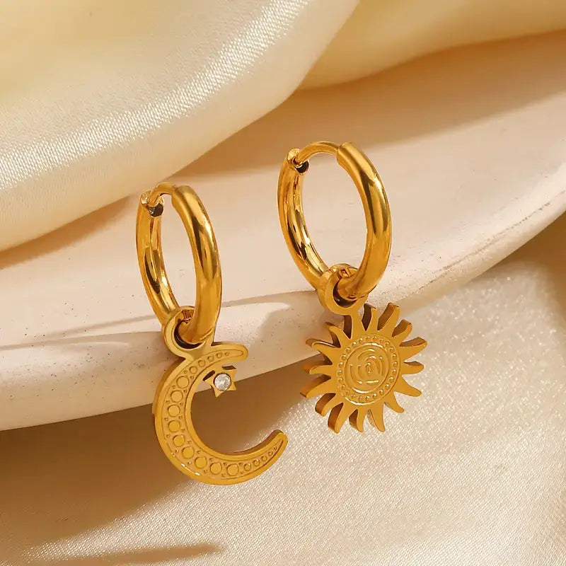 Aro Sun and Moon Earring (18K Gold Plated) | Luvesina