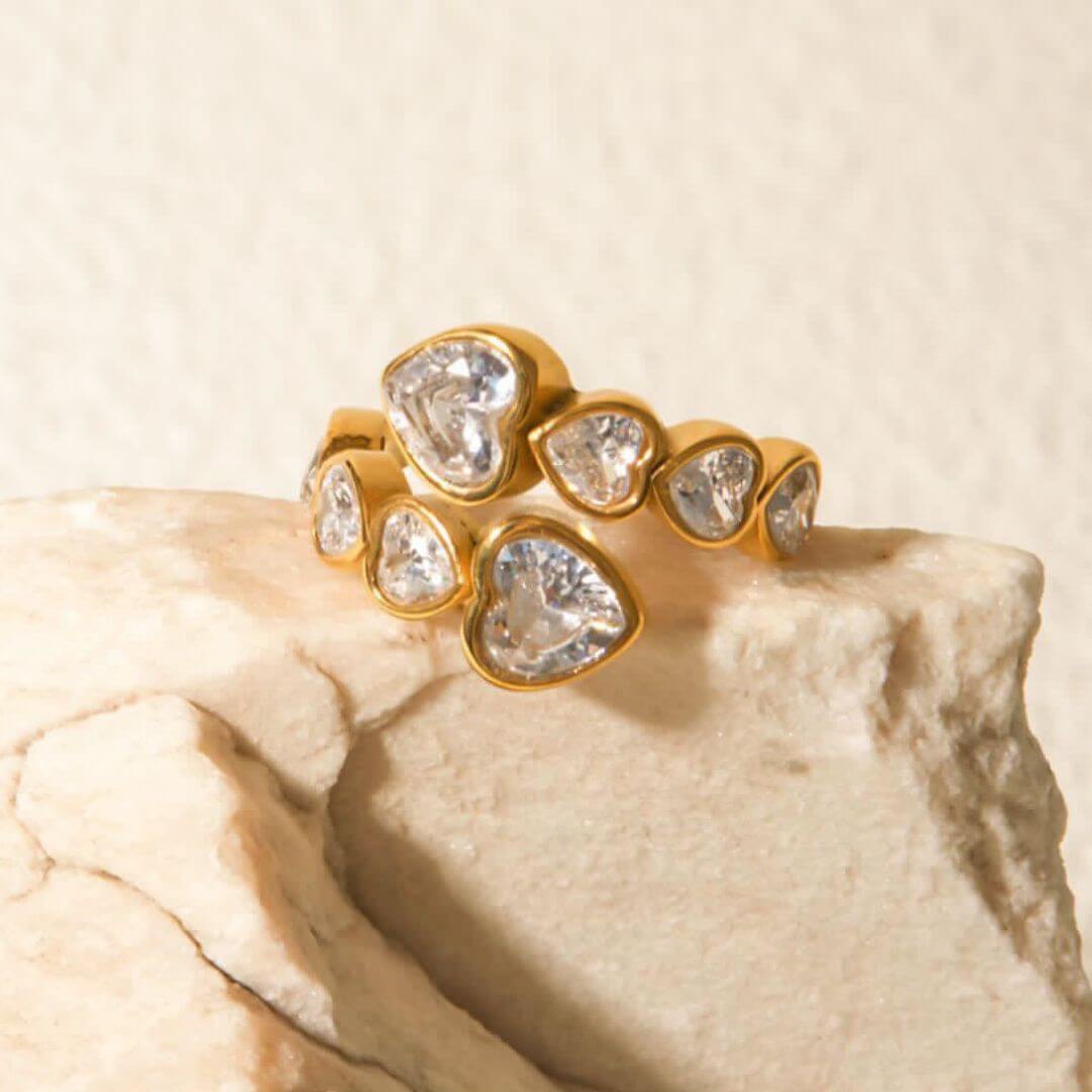 Hearts in Cubic Zirconia Ring (18K Gold Plated) | Luvesina