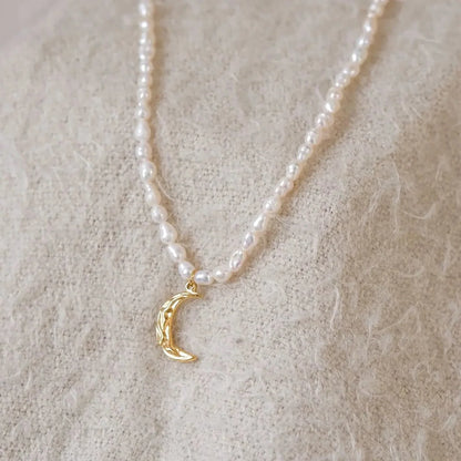 Pearls Reales with Pendant of Luna Necklace (18K Gold Plated) | Luvesina