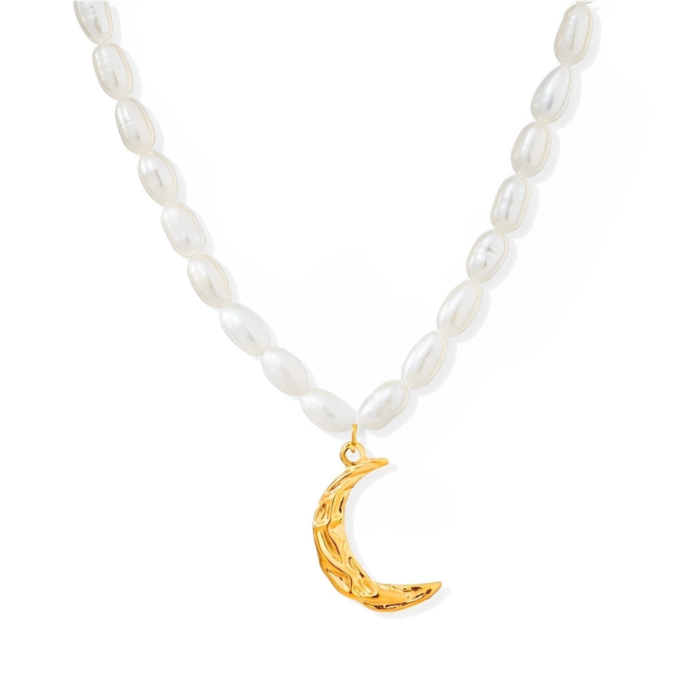 Pearls Reales with Pendant of Luna Necklace (18K Gold Plated) | Luvesina