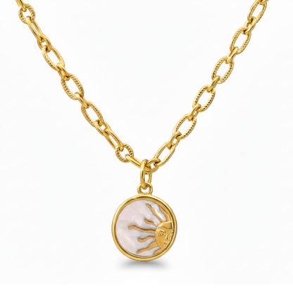 Marsella Sun and Moon Necklace (Baño in Gold 18K) | Luvesina