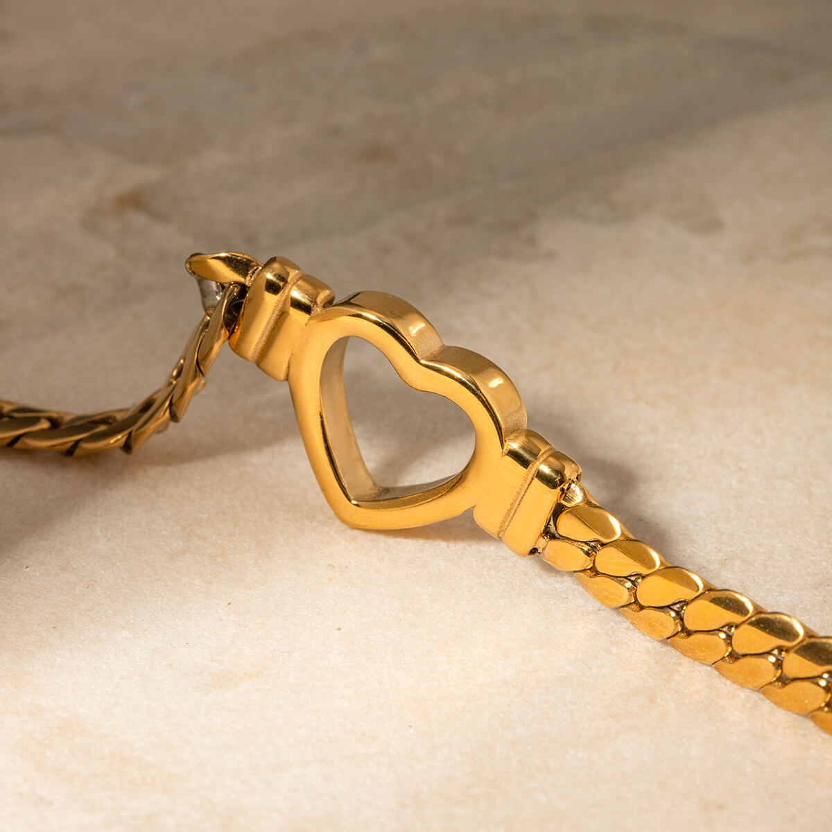 Heart with Chain of Links Grandes Bracelet (18K Gold Plated) | Luvesina
