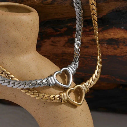 Heart with Chain of Links Gruesos Necklace (18K Gold Plated) | Luvesina