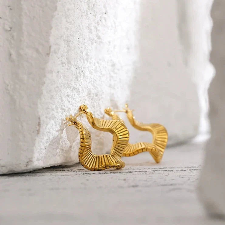 Aro Irregular Allegra Earring (18K Gold Plated) | Luvesina