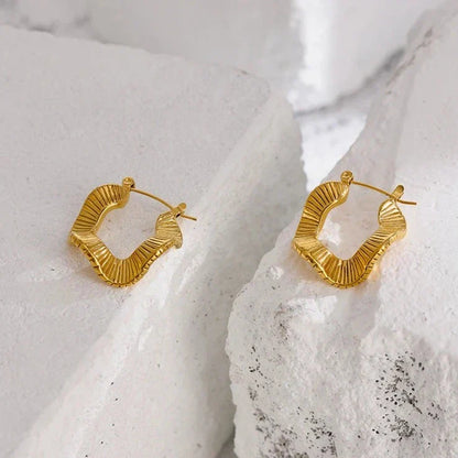 Aro Irregular Allegra Earring (18K Gold Plated) | Luvesina