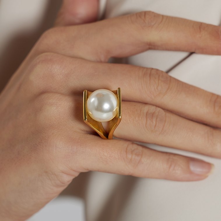 Pearl Paola Ring (18K Gold Plated) | Luvesina