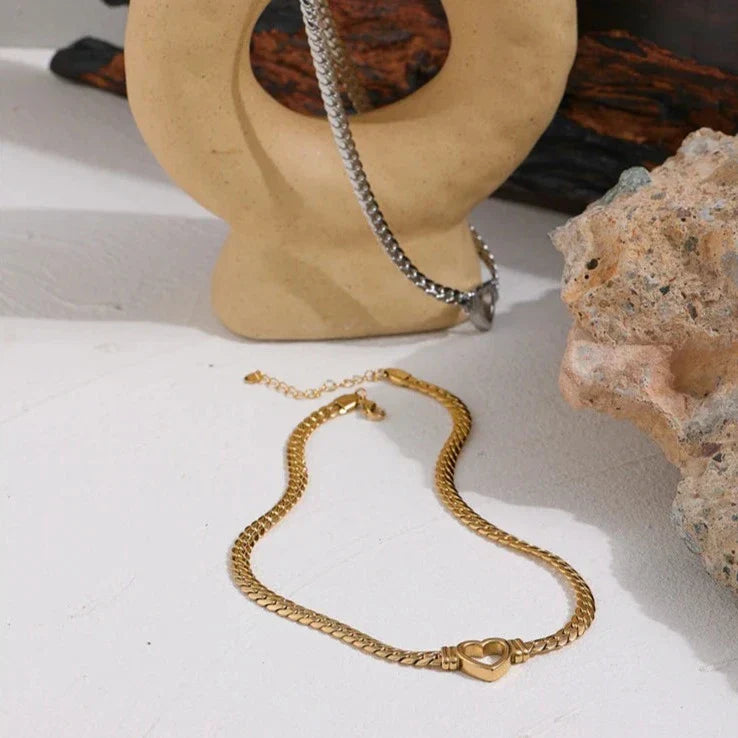 Heart with Chain of Links Gruesos Necklace (18K Gold Plated) | Luvesina