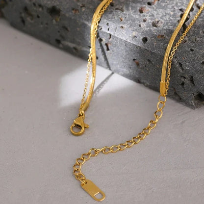 Mezcla of Necklace of Capas with Medals and Malla (18K Gold Plated) | Luvesina
