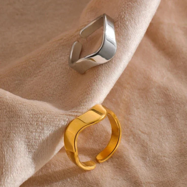 Waves Lucca Adjustable Ring (18K Gold Plated) | Luvesina