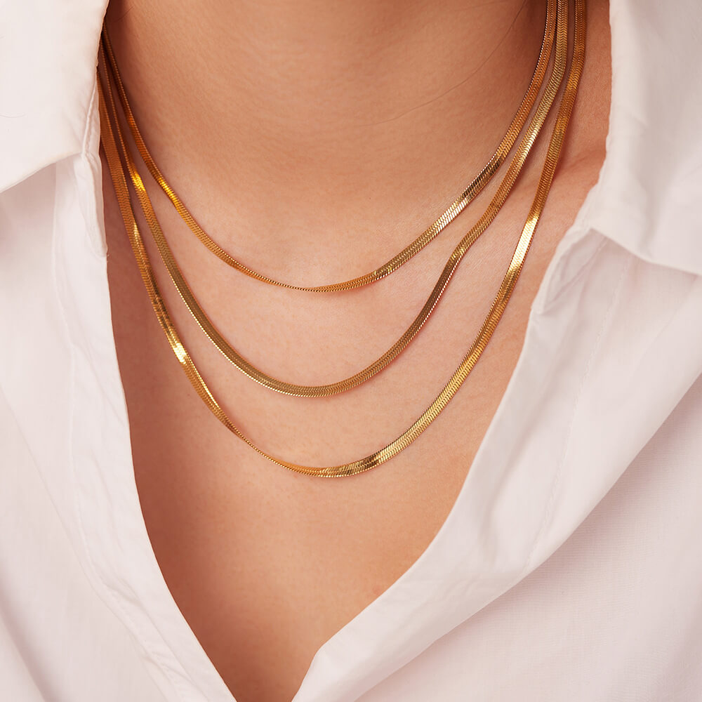 Malla in Triple Capa Necklace (18K Gold Plated) | Luvesina