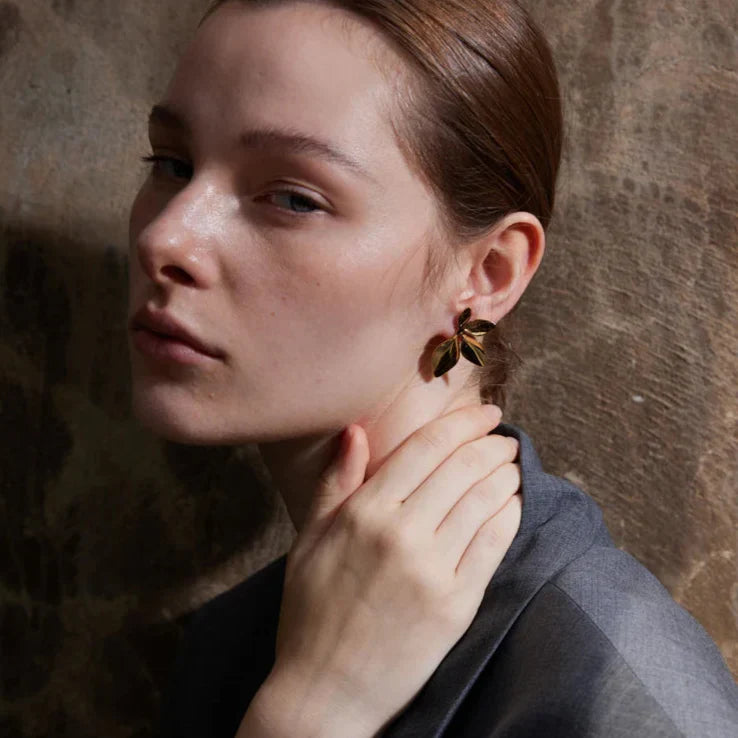 Naturaleza with Formato of Leaf Earring (Gold Plated) | Luvesina