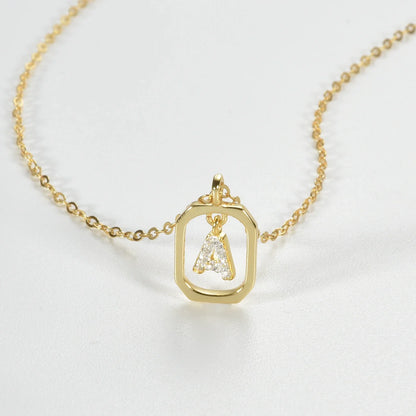 Iniciales with Zirconia Necklace (18K Gold Plated) | Luvesina