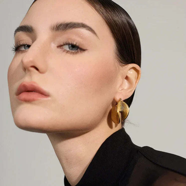 Aro Cóncavo Earrings (Gold Plated) | Luvesina