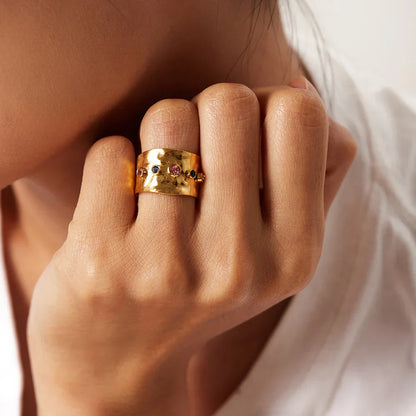Queen Hammered Texture Ring (18K Gold Plated) | Luvesina