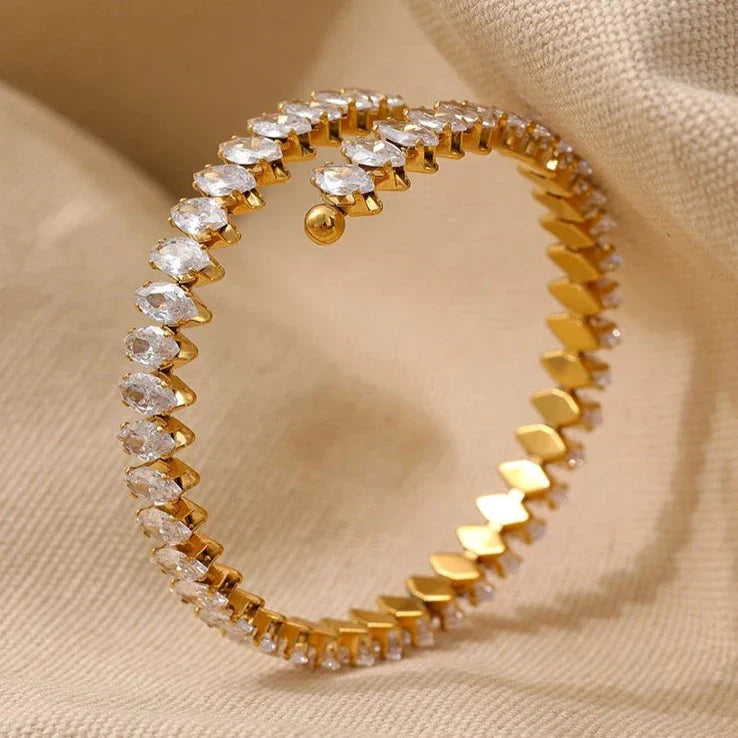 Brazalete Vicenza Coroa of Zircônia Marquise (18K Gold Plated) | Luvesina