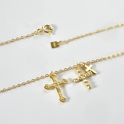 Cross Triple Circonias Necklace (18K Gold Plated) | Luvesina
