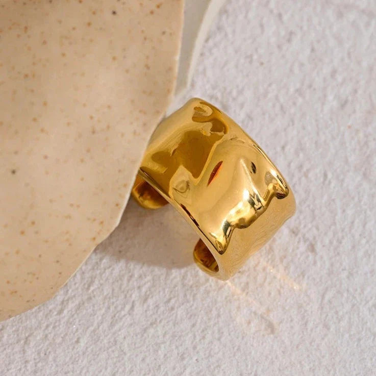 Sicilia Hammered Texture Adjustable Ring (18K Gold Plated) | Luvesina