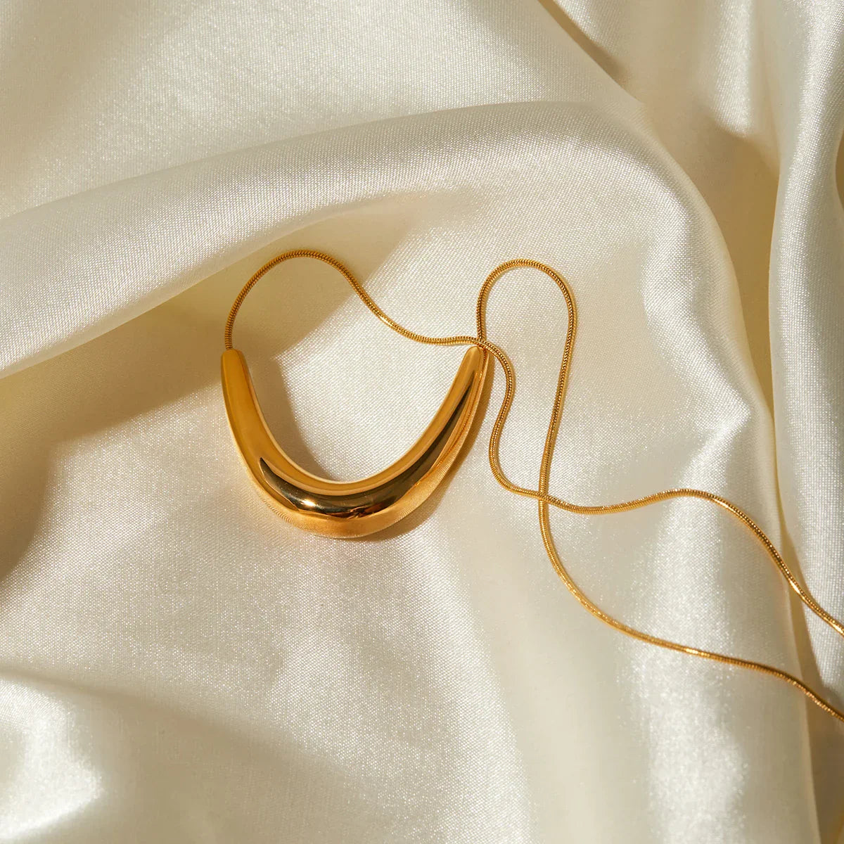Smile Choker Cola of Ratón Necklace (18K Gold Plated) | Luvesina
