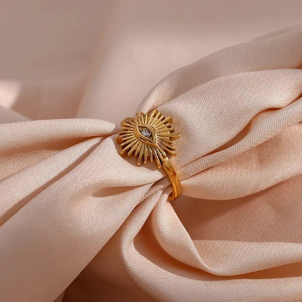 Set Occhio: Necklace + Ring Adjustable (Bañados in Gold 18K) | Luvesina