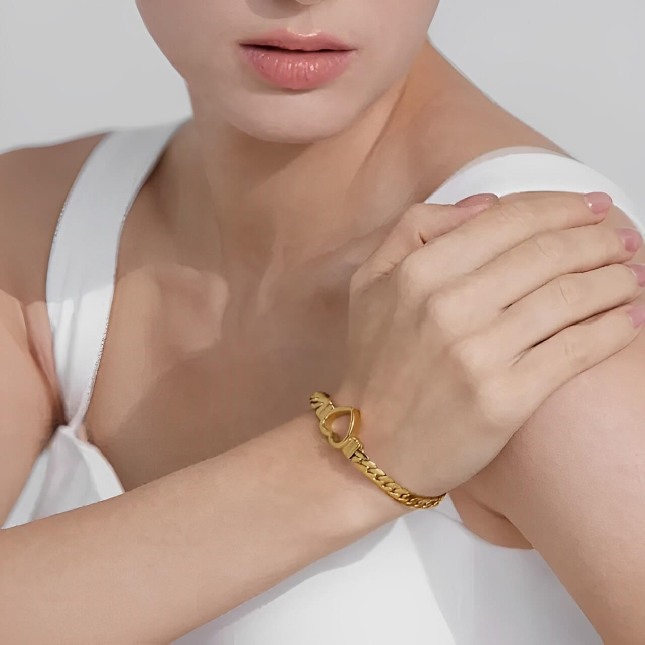 Heart with Chain of Links Grandes Bracelet (18K Gold Plated) | Luvesina