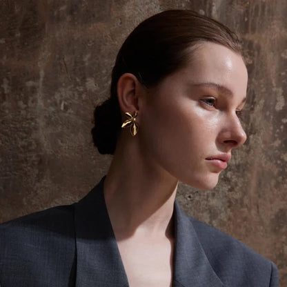 Naturaleza with Formato of Leaf Earring (Gold Plated) | Luvesina