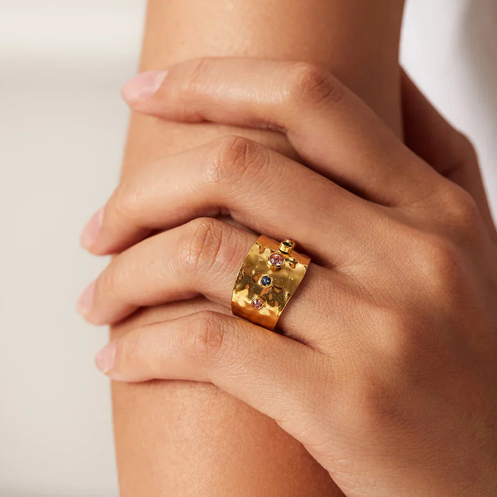 Queen Hammered Texture Ring (18K Gold Plated) | Luvesina