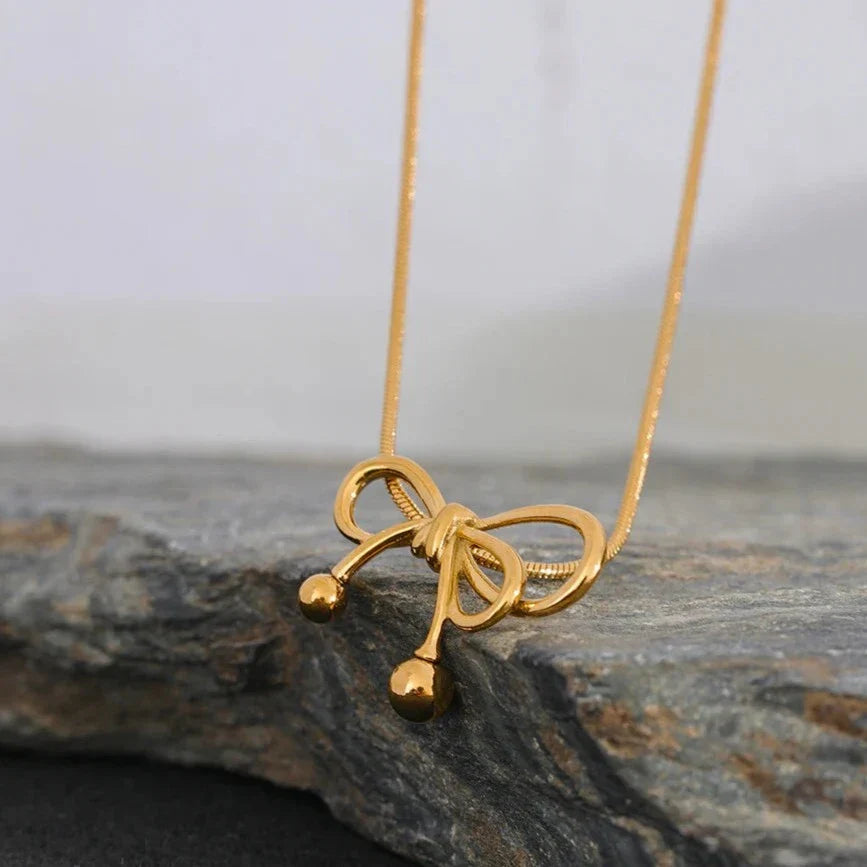 Bow Necklace (18K Gold Plated) | Luvesina