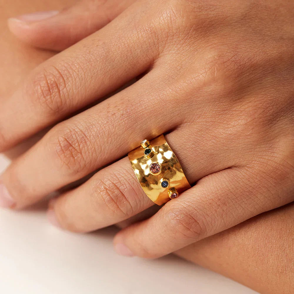 Queen Hammered Texture Ring (18K Gold Plated) | Luvesina