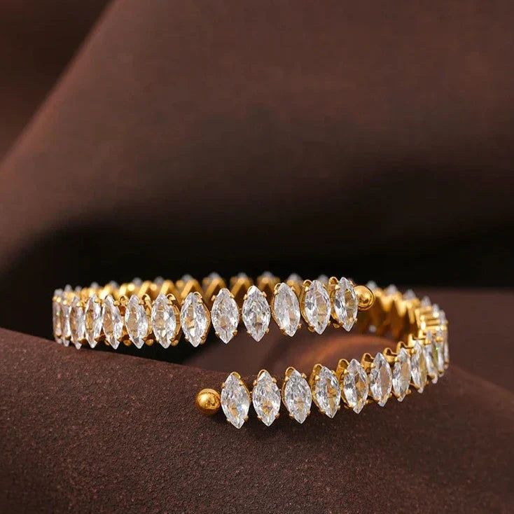 Brazalete Vicenza Coroa of Zircônia Marquise (18K Gold Plated) | Luvesina
