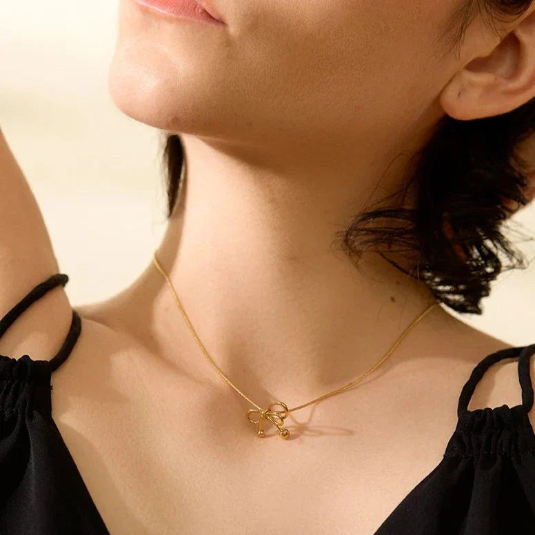 Bow Necklace (18K Gold Plated) | Luvesina