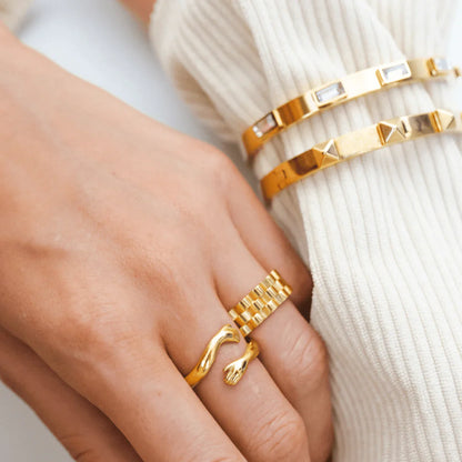 Embrace Ring (18K Gold Plated) | Luvesina