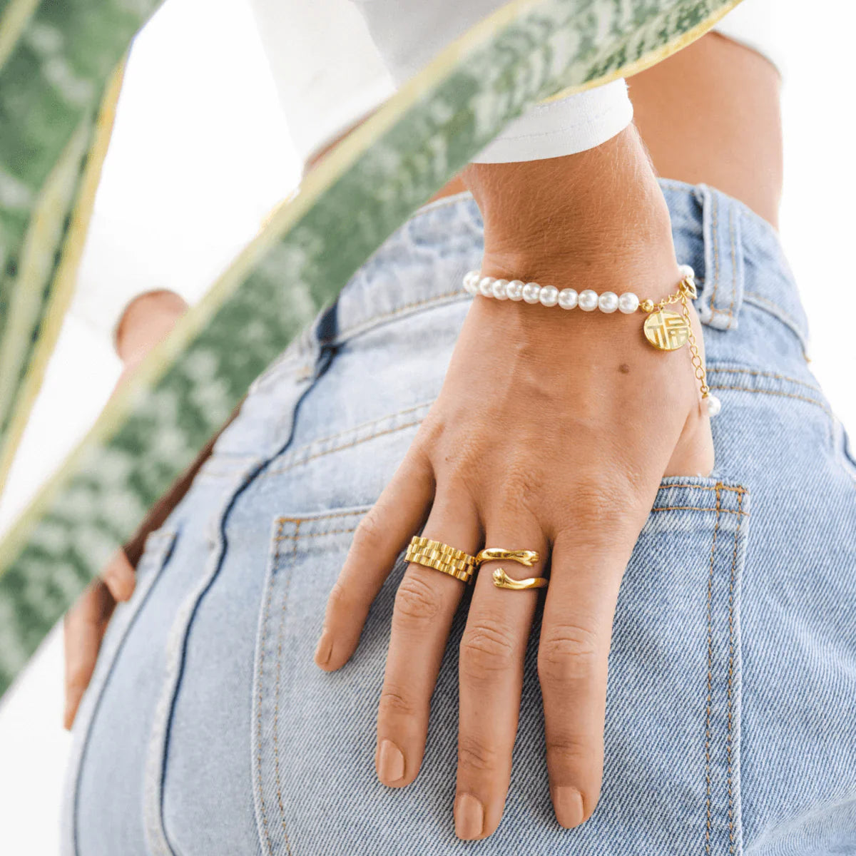Embrace Ring (18K Gold Plated) | Luvesina