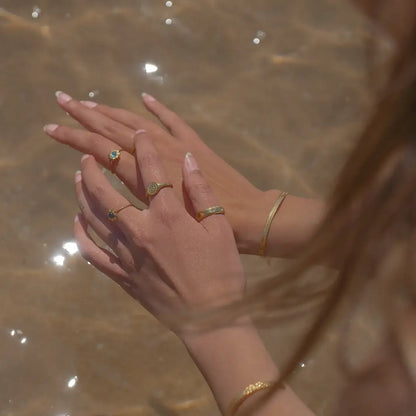 Stella with Zirconia Crystals Ring (18K Gold Plated) | Luvesina