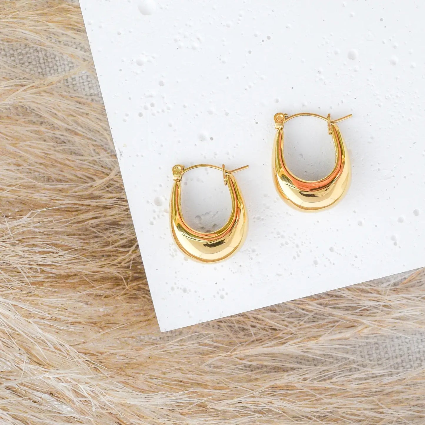 Hoop Canoa Earrings (Gold Plated) | Luvesina