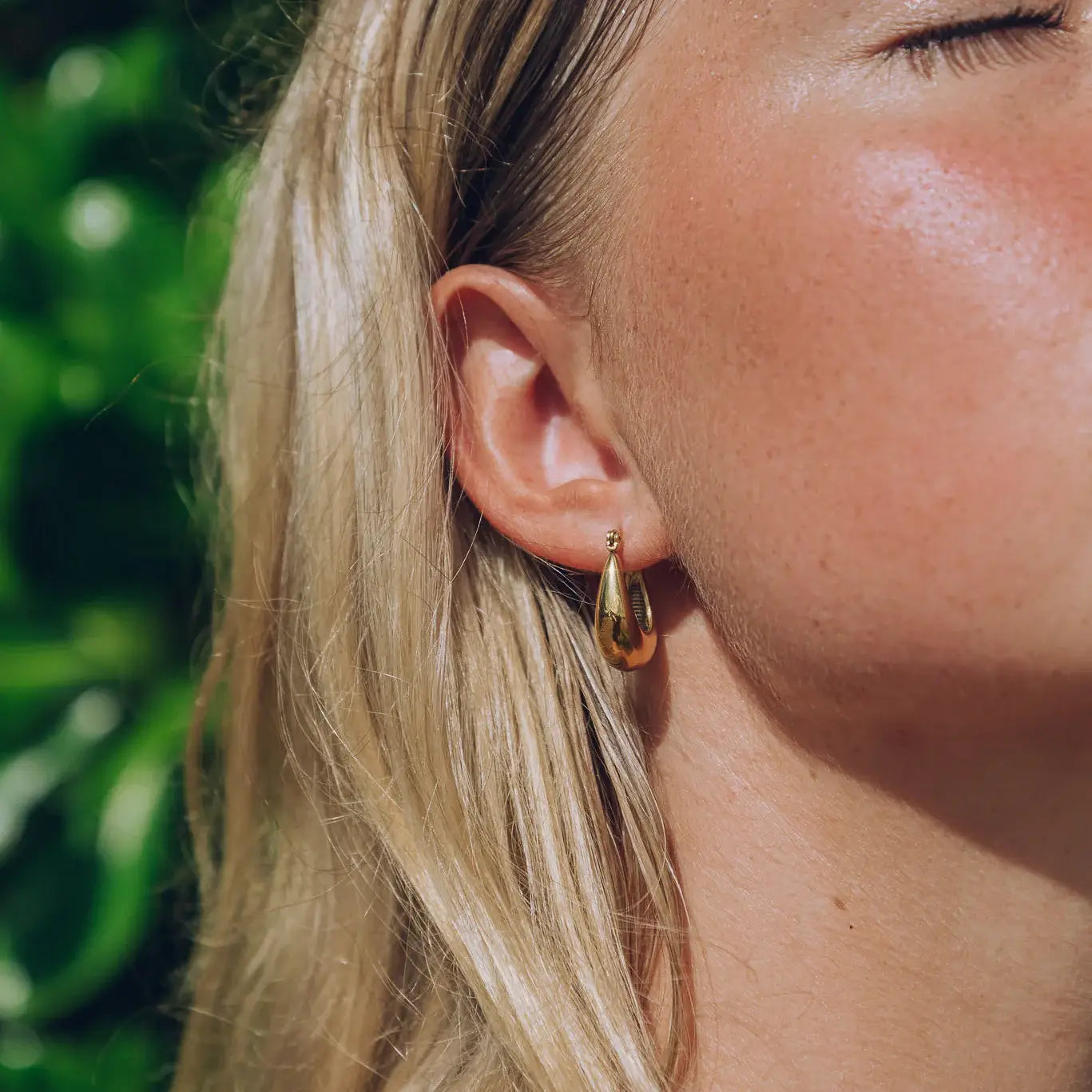 Hoop Canoa Earrings (Gold Plated) | Luvesina