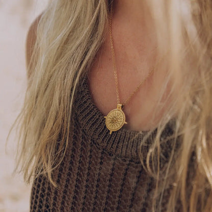 Sun Divino Necklace (18K Gold Plated) | Luvesina