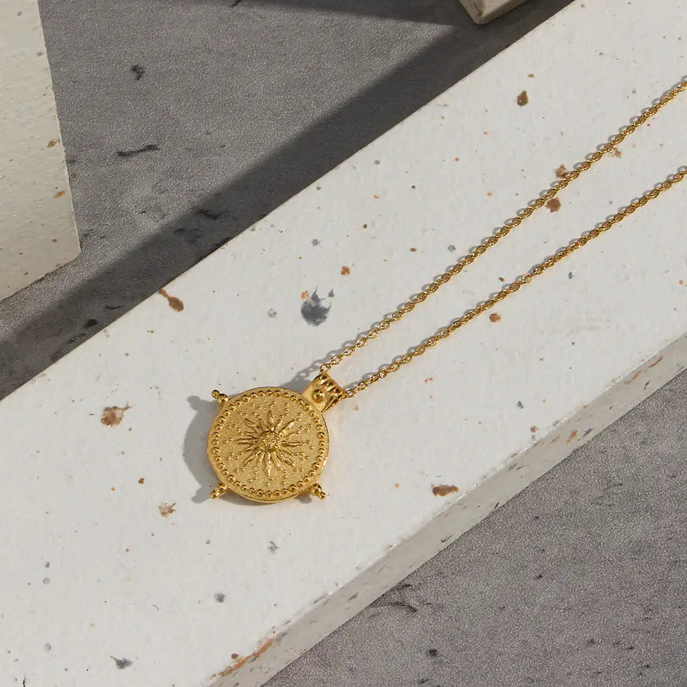 Sun Divino Necklace (18K Gold Plated) | Luvesina