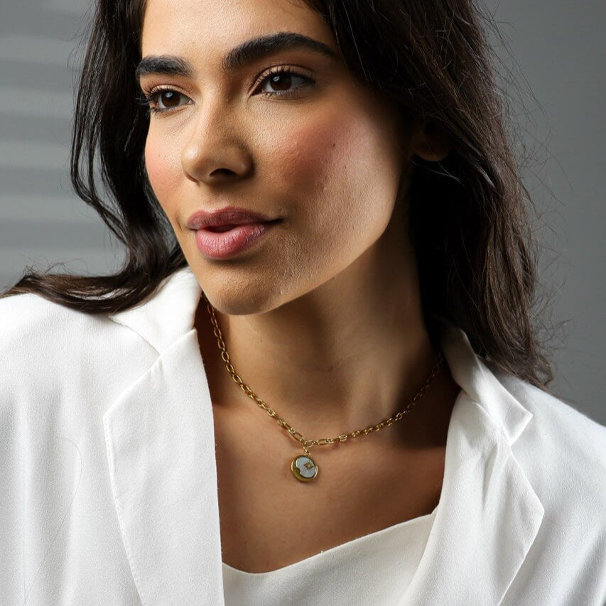 Marsella Sun and Moon Necklace (Baño in Gold 18K) | Luvesina
