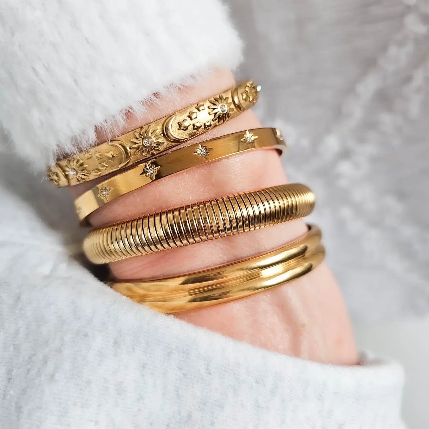 Minimalist Louise Zirconia Bracelet (18K Gold Plated) | Luvesina