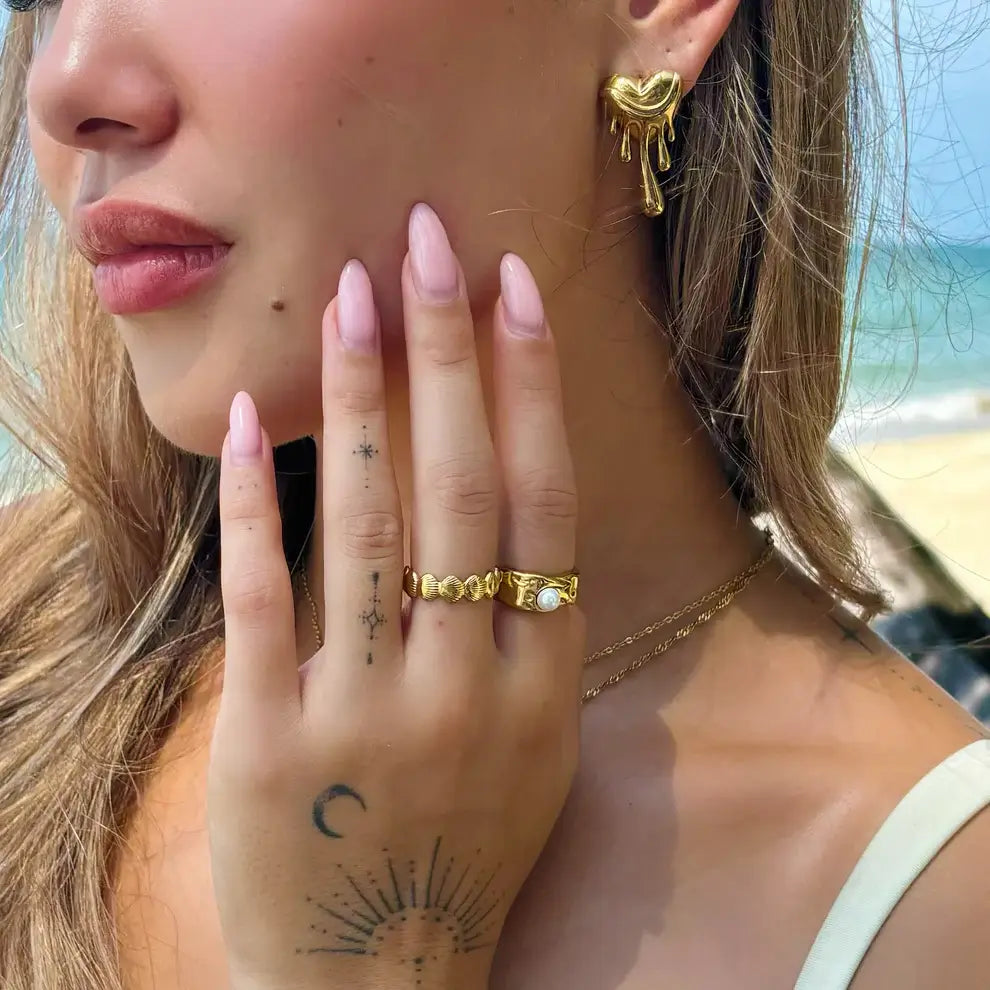 Heart Derretido Earrings (Gold Plated) | Luvesina