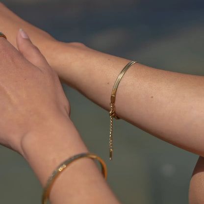 Snake Mallada Bracelet (Chapada in Gold) | Luvesina